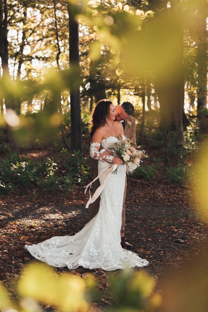 Storrs Hall Wedding Photographer – Capturing Romance by the Water’s Edge